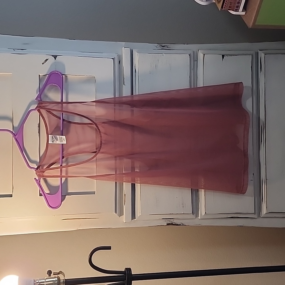 Victoria Sport See-thru top. Size L. Dusty rose color